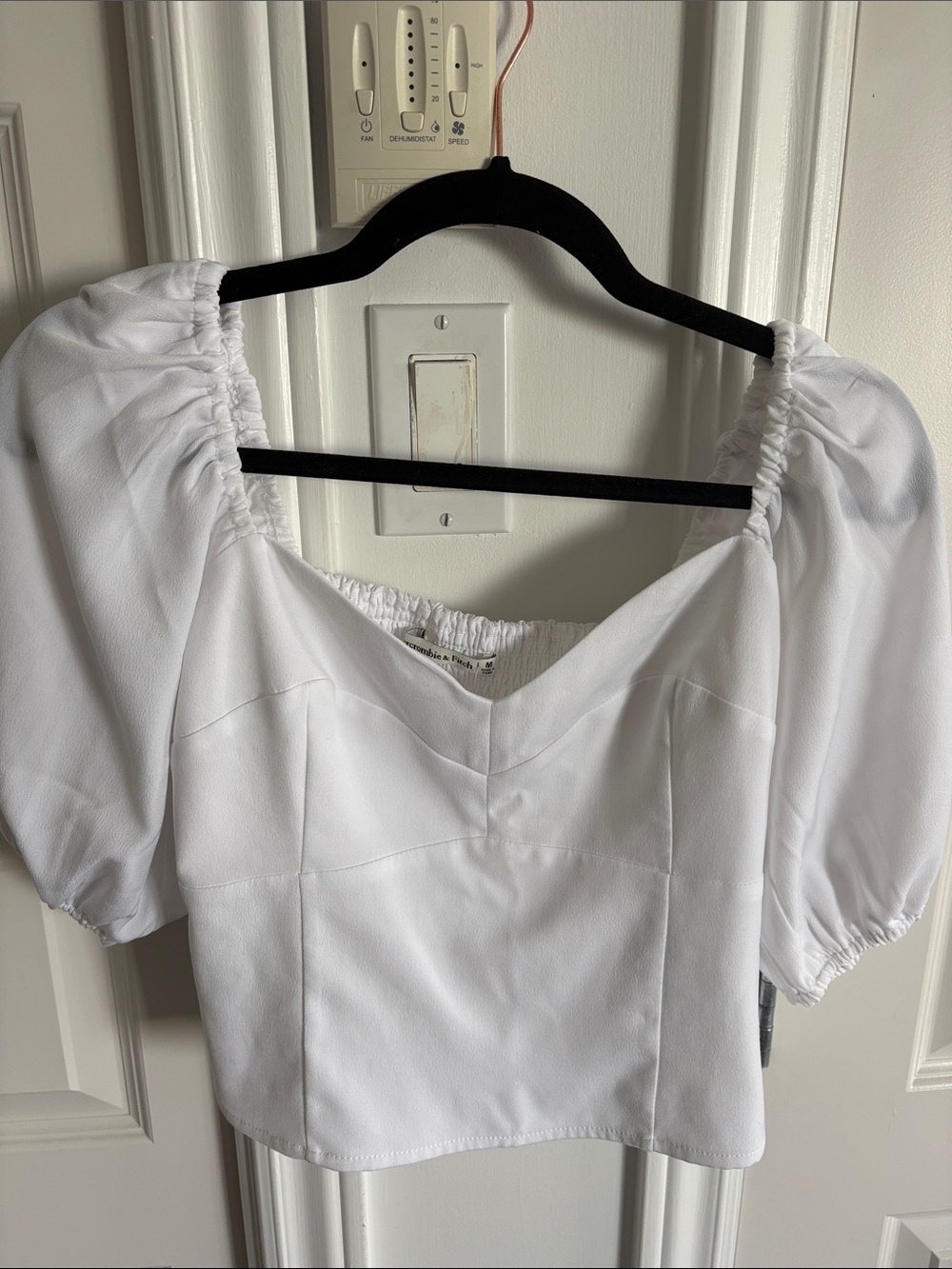 Abercrombie & Fitch White Puff Sleeve Crop Top